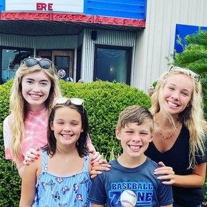 Meet your Posher, Tabatha